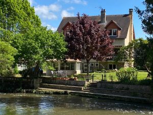 Gîte Au Bord de l’eau, la maison du clapotis