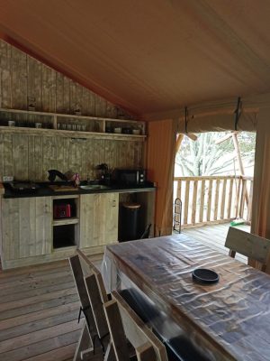 Gîte La cabane trappeur safary lodge et son jacuzzi privatif